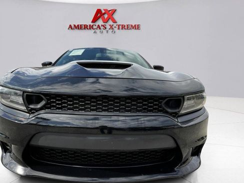 Used 2019 Dodge Charger Scat Pack w/ Navigation & Travel Group image 11
