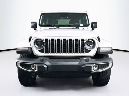 Used 2024 Jeep Wrangler Sahara w/ Technology Group image 2