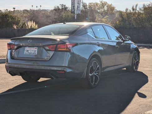 Certified 2024 Nissan Altima 2.5 SR w/ SR Premium Package image 8