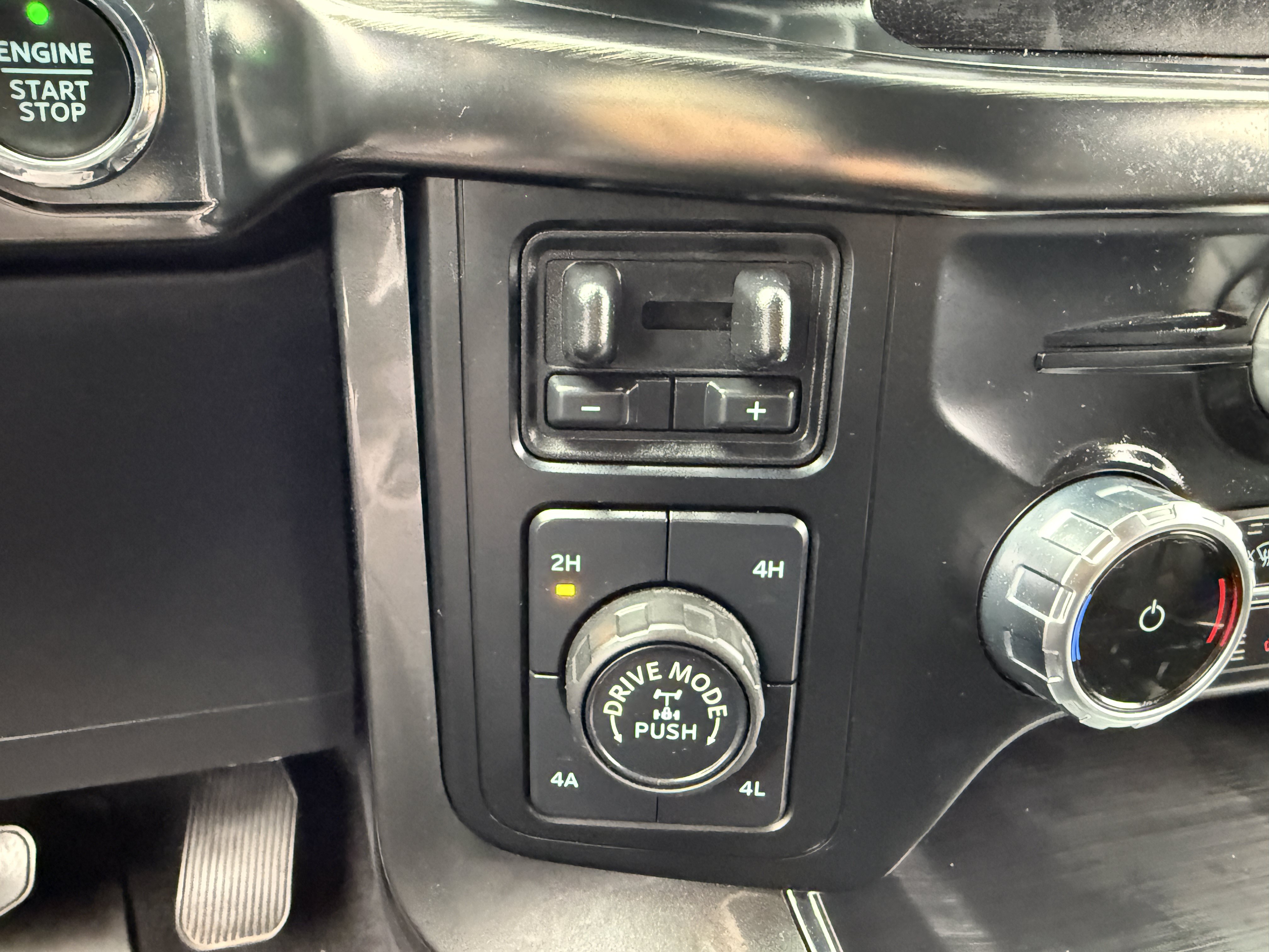 Used 2023 Ford F150 Lariat w/ Equipment Group 502A High AWD/4WD image 26