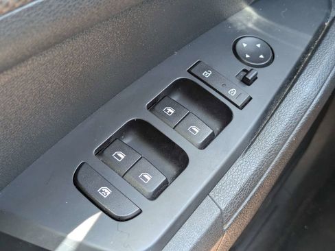 Used 2023 Kia Sportage LX AWD/4WD image 23