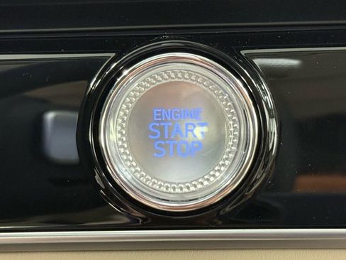 Used 2026 Genesis GV70 2.5T Select image 24