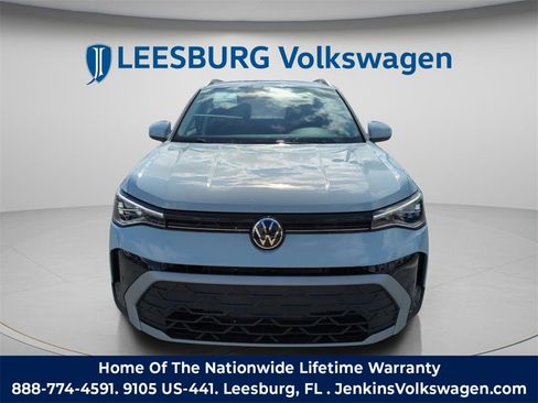 New 2026 Volkswagen Taos SE image 15