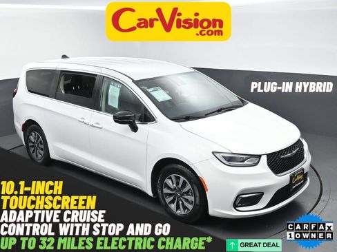 Used 2024 Chrysler Pacifica Limited FWD image 1