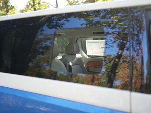 New 2025 Volkswagen ID. Buzz Pro S Plus image 29