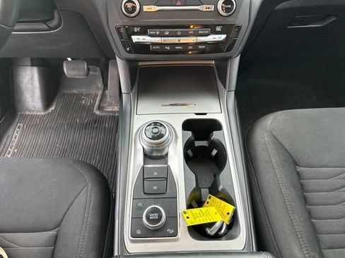 Used 2020 Ford Explorer XLT w/ Comfort Package AWD/4WD image 20