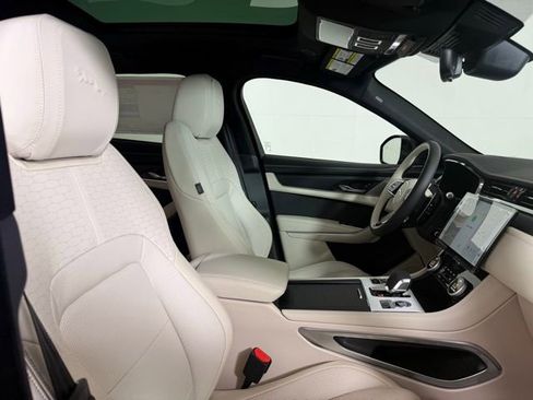 Certified 2026 Jaguar F-PACE R-Dynamic S image 34