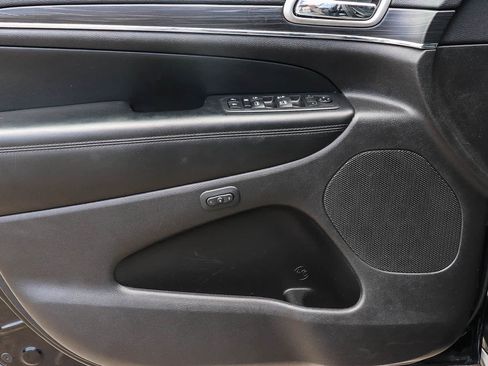 Used 2019 Jeep Grand Cherokee Limited RWD image 30