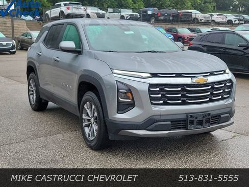 Used 2026 Chevrolet Equinox LT w/ Convenience Package II FWD image 1