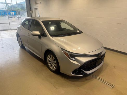 Used 2023 Toyota Corolla SE FWD image 7