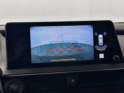 Used 2026 Toyota Prius Plug-In Hybrid FWD image 14