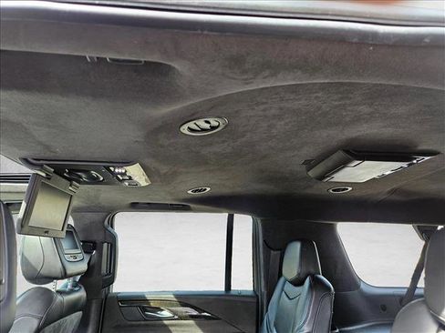 Used 2018 Cadillac Escalade ESV Platinum image 24