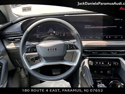Used 2025 Audi Q5 Premium w/ Convenience Package AWD/4WD image 5