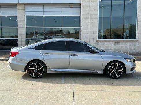 Used 2022 Honda Accord Sport image 6