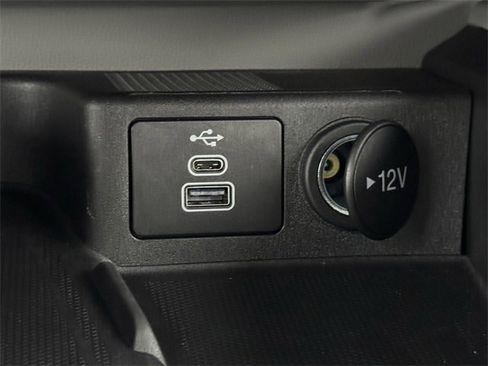 Certified 2025 Ford Escape Platinum image 21