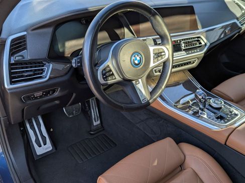 Certified 2023 BMW X5 xDrive45e image 4