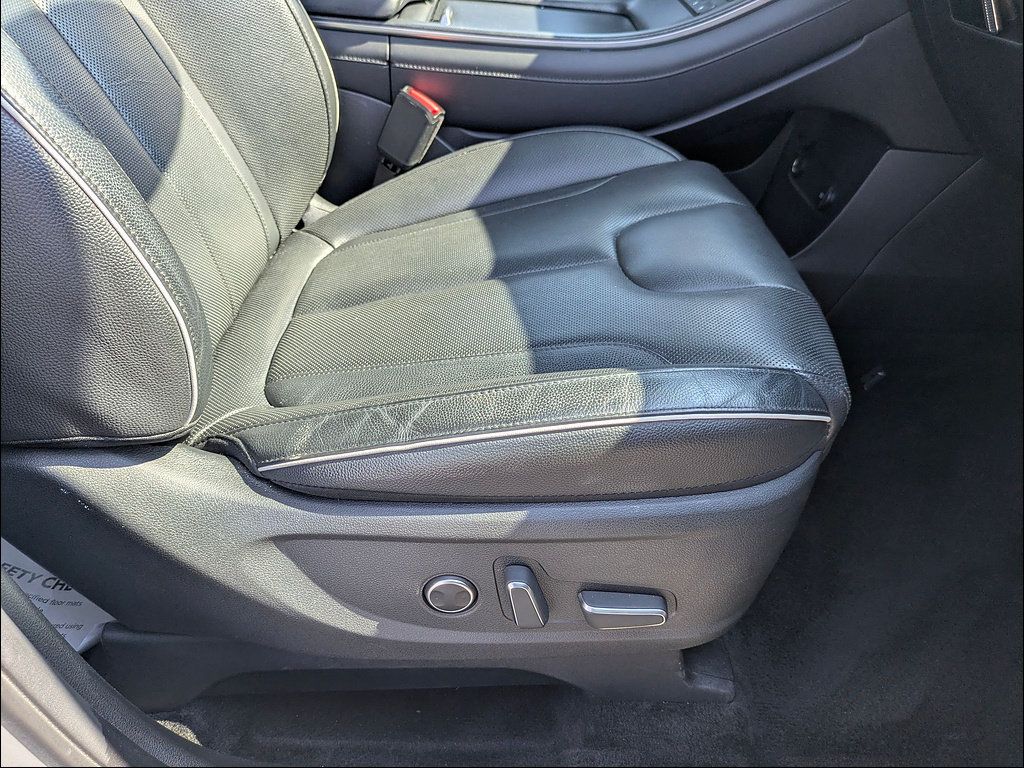 Used 2024 Hyundai Palisade Limited FWD image 38