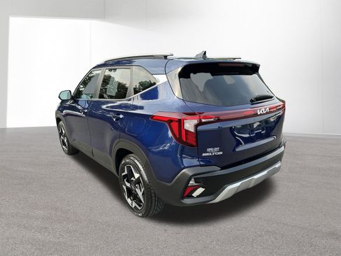 Used 2024 Kia Seltos EX AWD/4WD image 5