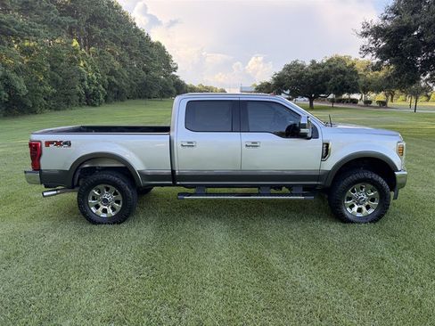 Used 2019 Ford F250 Lariat w/ Chrome Package AWD/4WD image 2