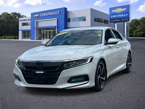 Used 2018 Honda Accord Sport image 2