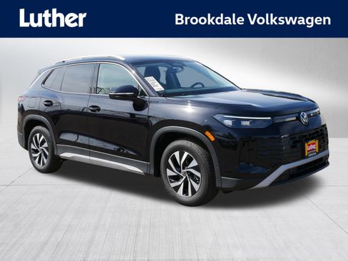 New 2026 Volkswagen Tiguan S FWD image 1