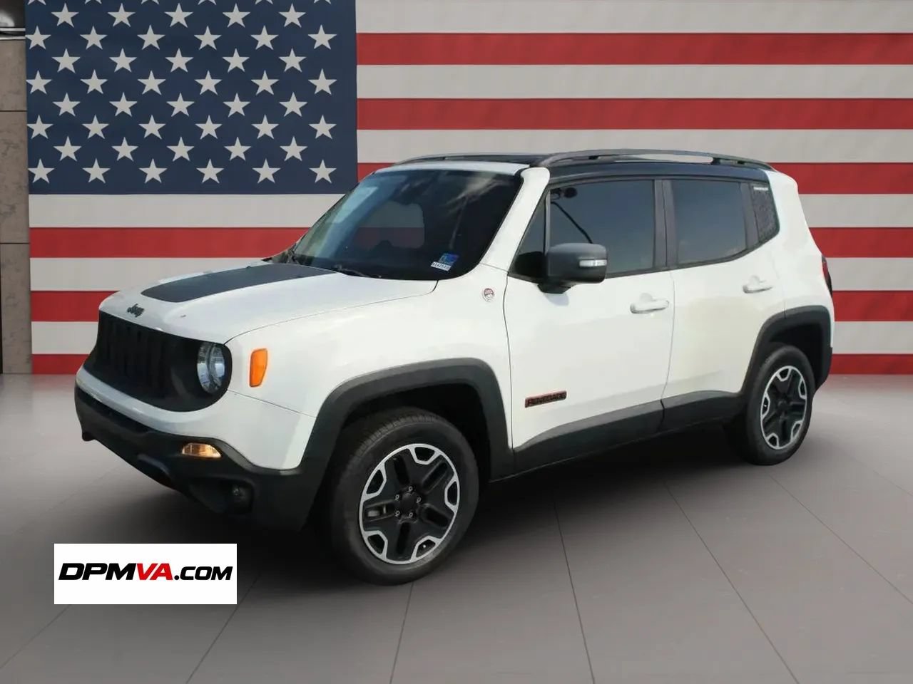Used 2015 Jeep Renegade Trailhawk AWD/4WD image 1
