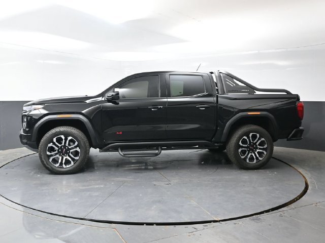 Used 2025 GMC Canyon AT4 w/ Nightfall Edition AWD/4WD image 11