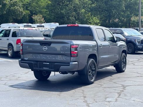 Used 2023 Nissan Frontier SV AWD/4WD image 15