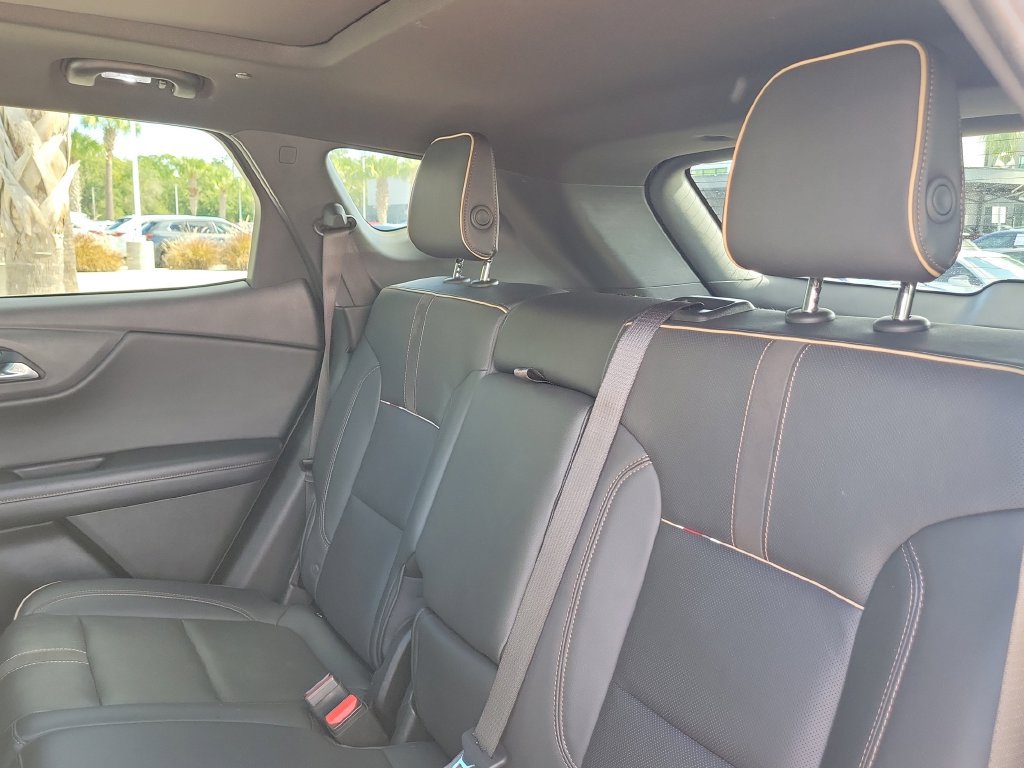 Used 2021 Chevrolet Blazer Premier w/ Driver Confidence II Package FWD image 19