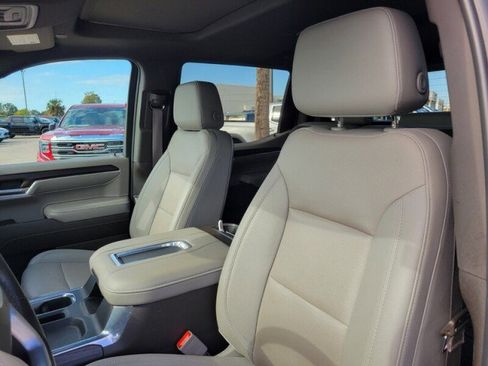 Certified 2022 GMC Sierra 1500 SLT image 12