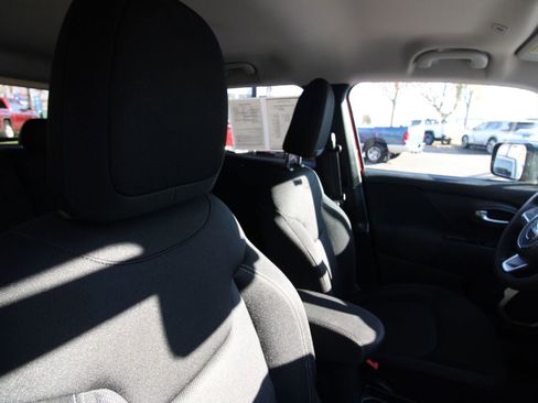 Used 2021 Jeep Renegade Sport image 18