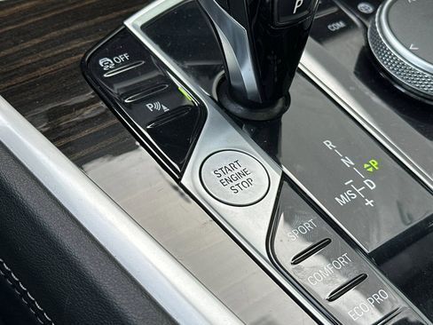 Used 2023 BMW X6 xDrive40i w/ M Sport Package image 31