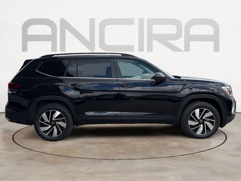 New 2026 Volkswagen Atlas SE FWD image 9