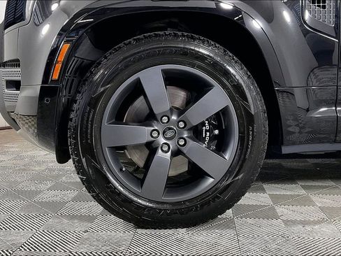 Used 2024 Land Rover Defender 110 V8 image 8