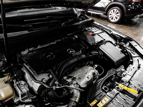 Used 2022 Mercedes-Benz GLB 250 w/ Premium Package Lite image 56