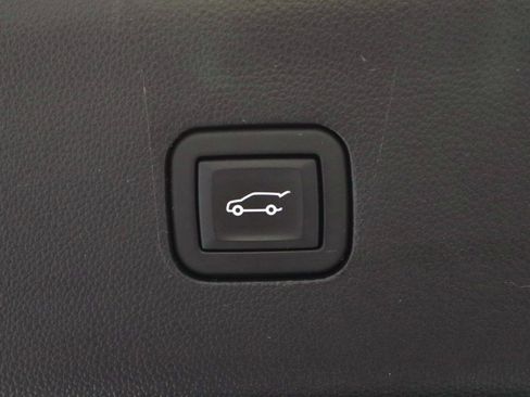 Used 2024 Buick Enclave Premium image 22