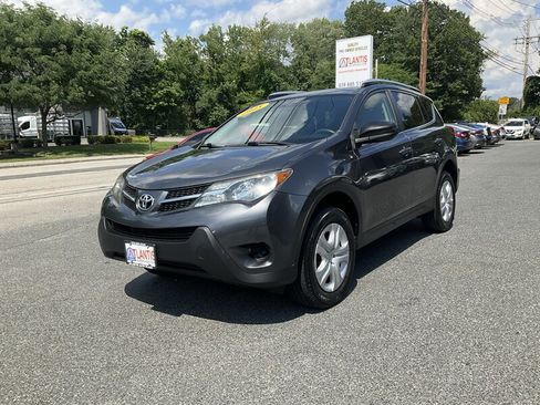 Used 2015 Toyota RAV4 LE AWD/4WD image 1