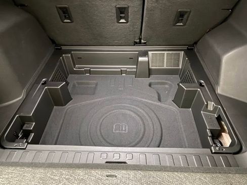 Used 2020 GMC Terrain SLT w/ Preferred Package image 12