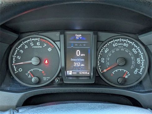 Used 2022 Toyota Tacoma SR image 3