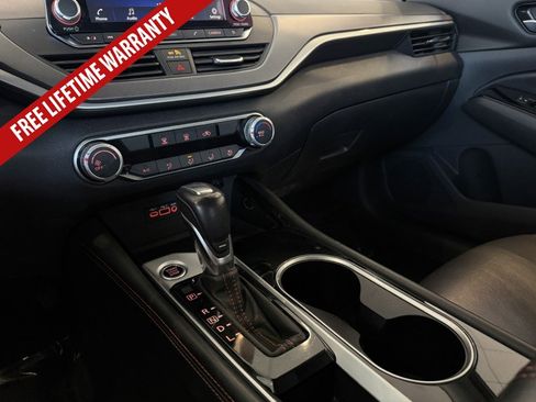 Used 2024 Nissan Altima 2.5 SR FWD image 35