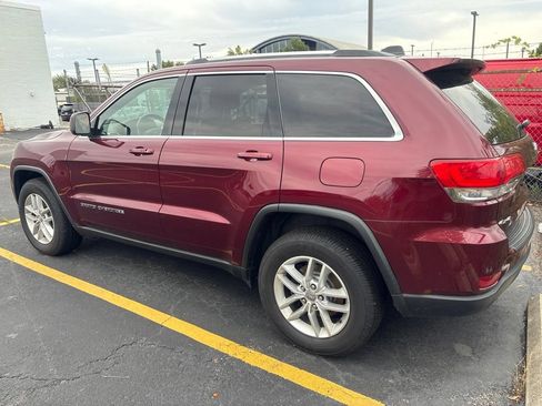 Used 2018 Jeep Grand Cherokee Laredo AWD/4WD image 5