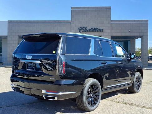 New 2026 Cadillac Escalade Luxury w/ LPO, Floor Liner Package image 4
