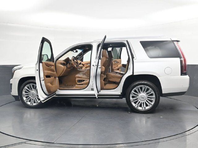 Used 2017 Cadillac Escalade Platinum AWD/4WD image 38