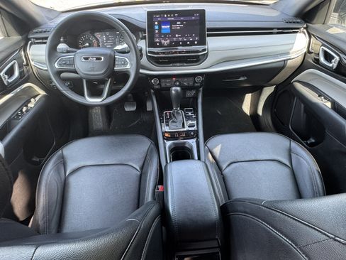 Used 2024 Jeep Compass Limited AWD/4WD image 25