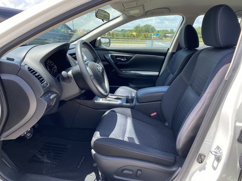 Used 2017 Nissan Altima 2.5 S w/ Power Driver Seat Package FWD image 10