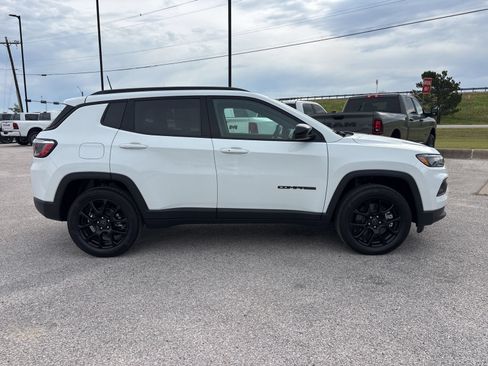 New 2026 Jeep Compass Latitude AWD/4WD image 7