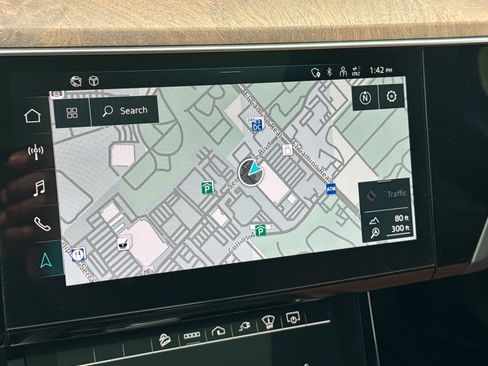 Used 2022 Audi e-tron Prestige w/ Prestige Package image 20