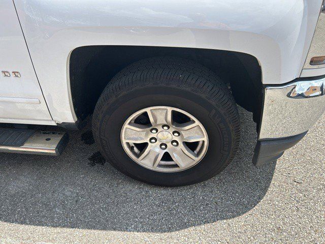 Used 2018 Chevrolet Silverado 1500 LT AWD/4WD image 4
