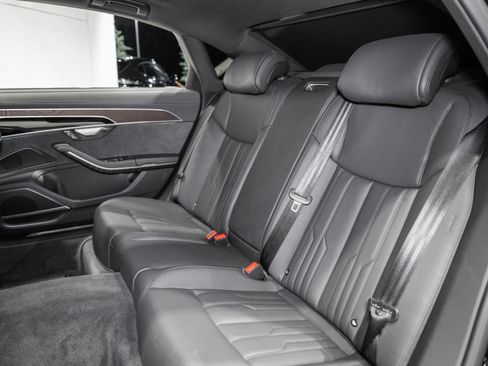 Used 2025 Audi A8 L 3.0T AWD/4WD image 21