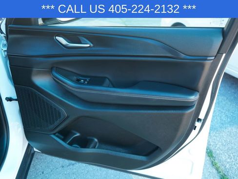 Used 2023 Jeep Grand Cherokee L Laredo image 21